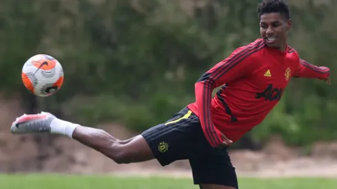 Los diablos rojos llevan 20 partidos sin perder en el Villa Park, estadio del Aston Villa, escenario donde se verán las caras este jueves.