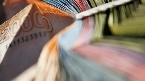 Las personas podrán retirar entre un millón y cuatro millones de pesos.