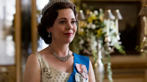 Olivia Colman en el rol de la Reina Elizabeth II.
