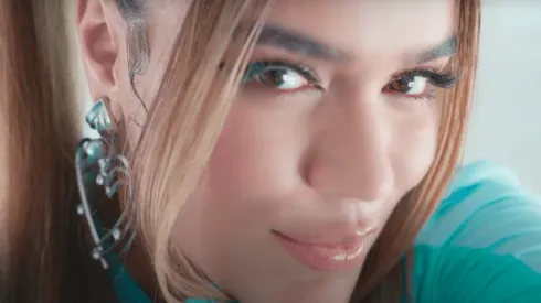 Esta es una nueva colaboración de Ovy on the Drums y Karol G.