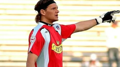 El ex portero del Cacique mostró algunas consecuencias de ser arquero.