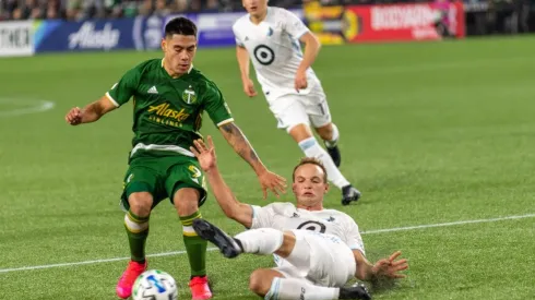 Felipe Mora jugará ante Chicharito.