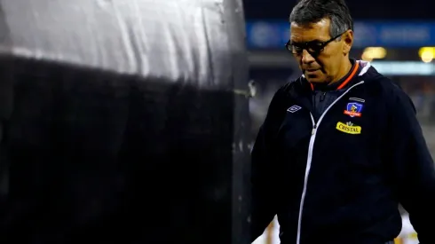 Menos de un semestre duró la última aventura de Gustavo Benítez como DT. Fue en Colo Colo, donde alcanzó la gloria a fines de los '90.