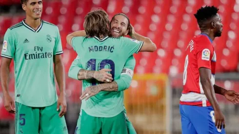 Real Madrid gana y asegura el primer lugar de La Liga