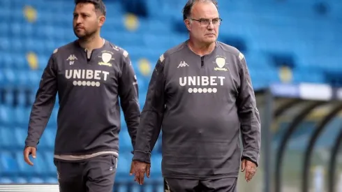 Bielsa puede perder a uno de sus ayudantes técnicos.