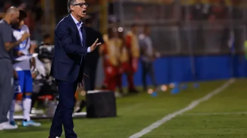 Ariel Holan llegó a principios de año a la UC