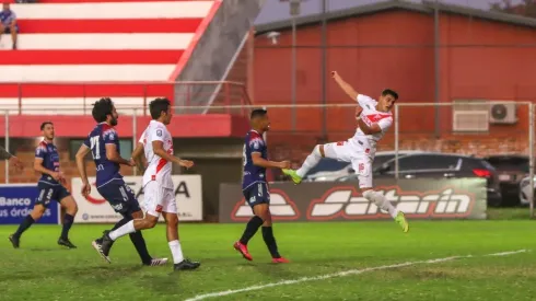 River y Nacional en el regreso del fútbol en Paraguay.