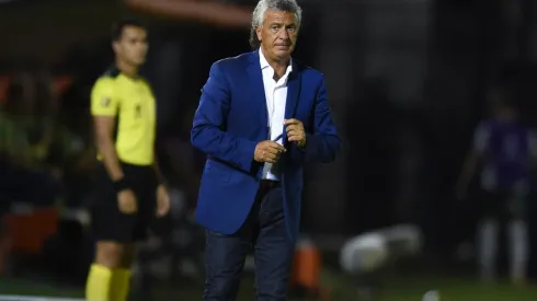 Néstor Gorosito en la banca de Tigre