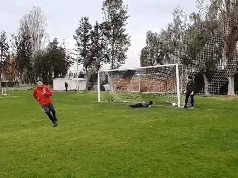 Paredes tiene la pólvora intacta: golazo en la práctica de Colo Colo