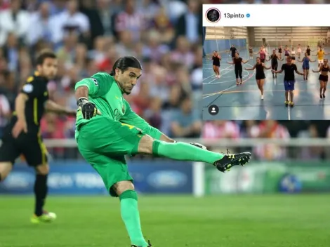 Ex arquero del Barcelona se luce como instructor de zumba