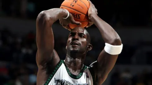 Kevin Garnett jugando por Minnesota Timberwolves