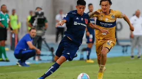 Sebastián Galani ante Everton en el Estadio Nacional