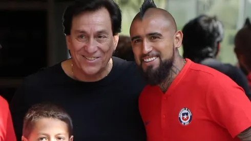 Roberto Rojas junto a Arturo Vidal en la última Copa América