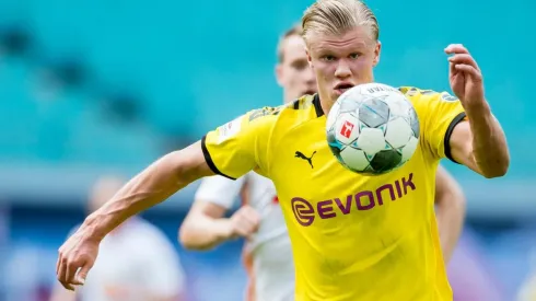 Real Madrid y Manchester United aún guardarían esperanzas de poder fichar a Haaland, pero el jugador estaría decidido a permanecer en el Dortmund.