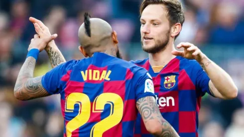 Vidal y Rakitic, compañeros en el Barcelona.
