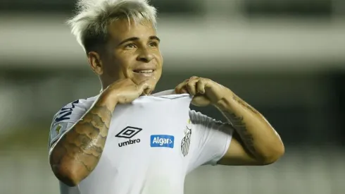 Huachipato exige el pago por el traspaso de Soteldo al fútbol brasileño.