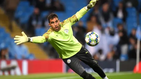 Claudio Bravo va por la orejona