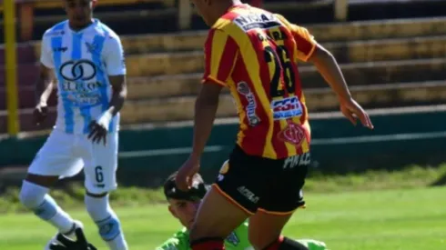 Gonzalo Jara marca un golazo ante Cerro