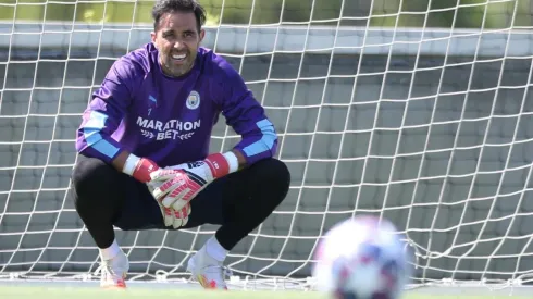 El portero cierra su etapa en Manchester City tras cuatro temporadas, y su futuro podría estar junto a Manuel Pellegrini en el Real Betis.