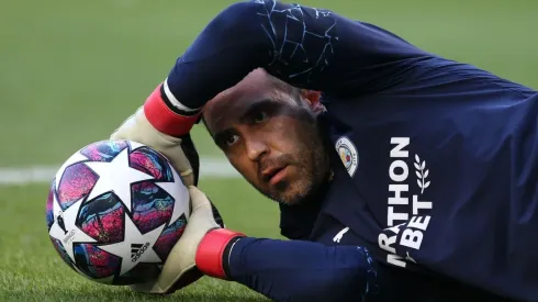 Lasarte dirigió a Claudio Bravo en la Real Sociedad, por lo que aseguró que tiene todas las capacidades para triunfar en un eventual arribo al Betis.