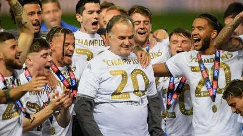 Leeds United presentó su nueva camiseta para la Premier League