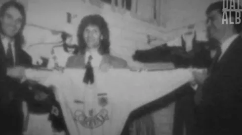 Rambo Ramírez, Daniel Morón y Eduardo Bonvallet, entonces gerente de márketing de Adidas, cuando la firma alemana vistió a Colo Colo por última vez.