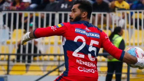 Herrera salió con polémica de la U, pero el club asegura que aún tienen firme el compromiso por darle una merecida despedida.