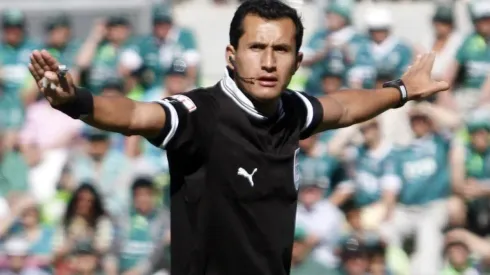 Enrique Osses deja la Comisión de Árbitros.