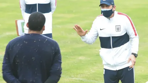 Mario Salas y Alianza Lima ocupan el puesto 15 de la tabla del fútbol peruano, a 8 unidades de los punteros.