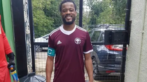 El francés de 39 años fichó con el Brentham FC para ponerse a tono para el evento benéfico de la UNICEF en Old Trafford.