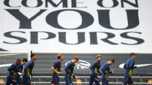 El documental cuenta con la narración del actor Tom Hardy.