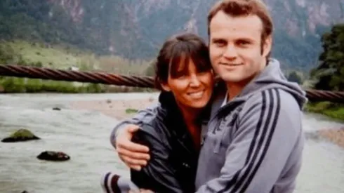 Andrea Sanhueza junto a Roberto Bruce.