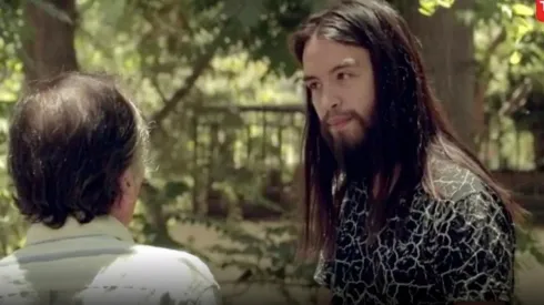 El padre de Daniel Zamudio con uno de los condenados por el asesinato, Fabián Mora, en el programa "Mírame".