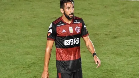 Mauricio Isla fue ratificado como titular tras su excelente actuación ante Bahía.