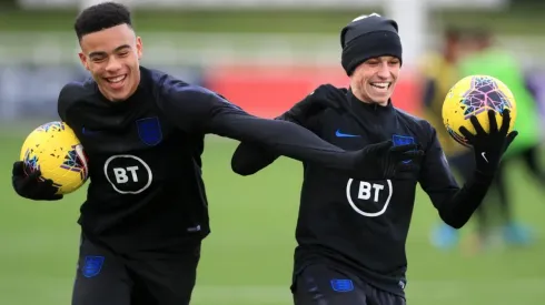 Greenwood y Foden serán devueltos a sus casas como castigo por ingresar mujeres al hotel de concentración violando las normas de cuarentena.