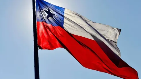 La bandera chilena se puede izar durante todo el año, pero si se hace de manera incorrecta, hay multas que van desde 1 a 5 UTM.