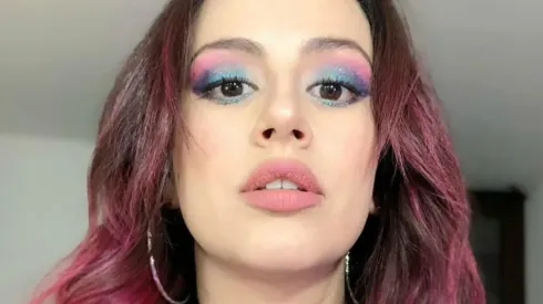 La actriz pasó de fucsia a rubio platinado en su cabello.