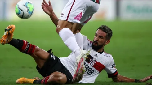 Mauricio Isla fue agente de ataque permanente en la victoria de Flamengo sobre Fluminense en Maracaná