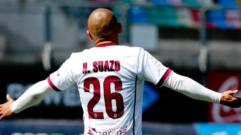 Humberto Suazo volvió a anotar en Primera División después de cinco años