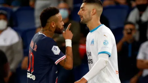 Neymar acusa racismo por parte del español Álvaro González.