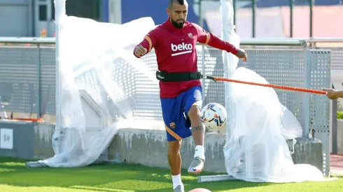 Arturo Vidal entrenó hasta el viernes pasado en el Barcelona y se espera que viaje a Milán en las próximas horas