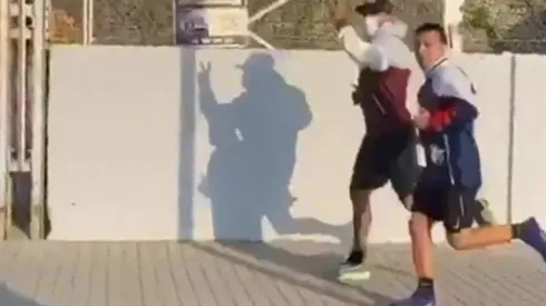 Arturo Vidal sorprendió a los catalanes caminando por las calles de Barcelona