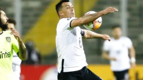 Esteban Paredes registra 346 goles en el profesionalismo, una marca que está en lo alto del fútbol chileno