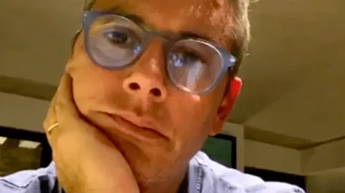 José Miguel Viñuela en la conversación con Angélica Castro.