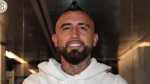 Arturo Vidal luciéndose en las redes oficiales del Inter de Milan.