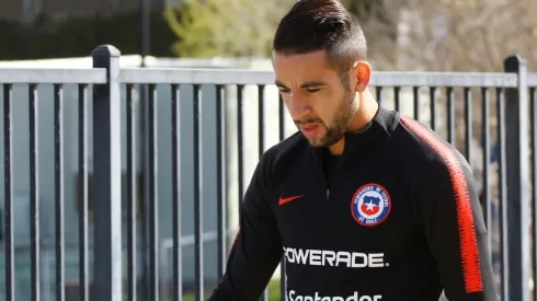 Mauricio Isla deberá tener uns sorprendente recuperación para poder incorporarse a tiempo de las próximas eliminatorias