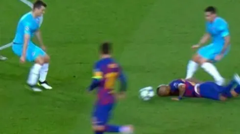 La Champions League recordó la temeraria jugada del King ante Slavia Praga.