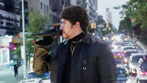 El artista recorrió los barrios del Bronx, Washington Height y Harlem arriba del camión.