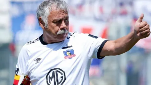 Carlos Caszely pide un varios refuerzos para Colo Colo.
