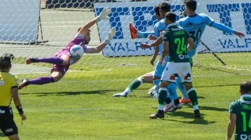 Santiago Wanderers alcanzó la medianía de la tabla gracias a su victoria sobre Deportes Iquique